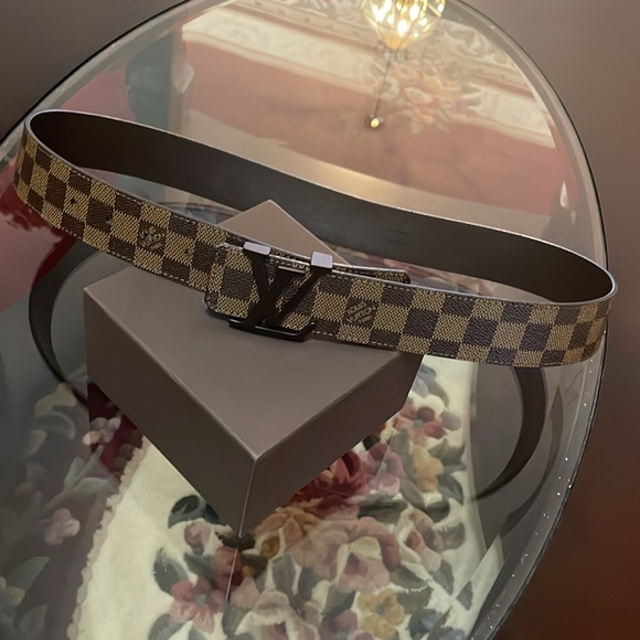 Louis Vuitton LV Initials Damier 40mm Belt - Picture 15 of 17